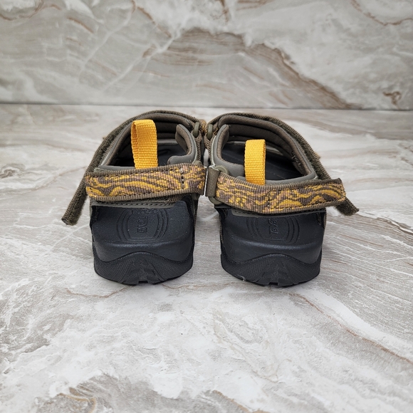 Teva Brown and Black Kids Youth Size 2 Sandals Straps Strappy Yellow Gold - Picture 5 of 11